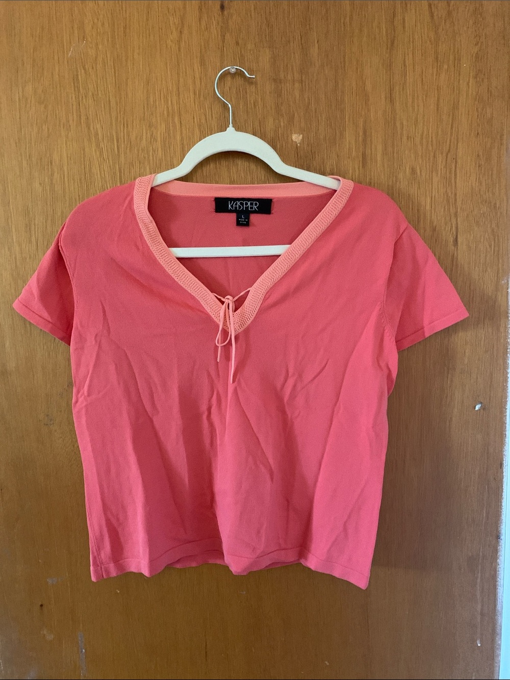 Kasper Coral Short Sleeve V‑Neck Tie-Front Top